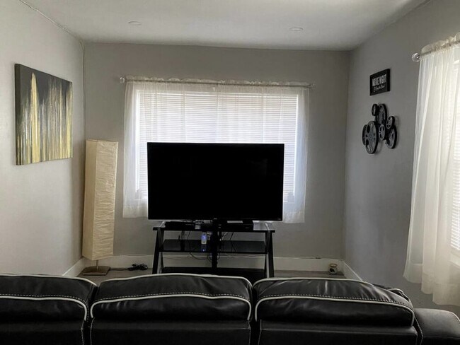 Foto del edificio - 2227 Cody St