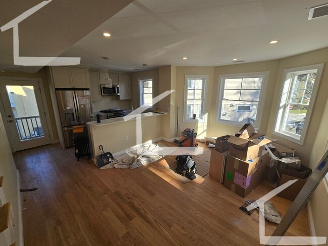 Foto del edificio - BRAND NEW fully renovated 3-bed/3-bath!