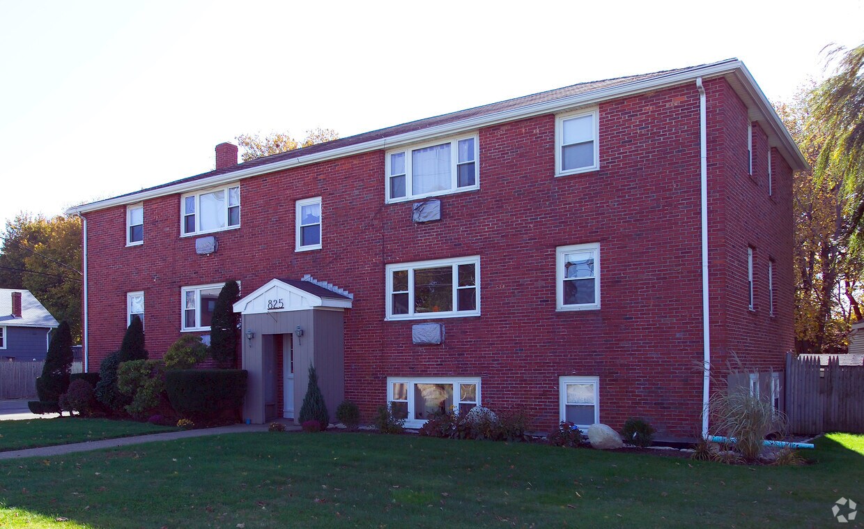 Building Photo - 821-825 Sea St