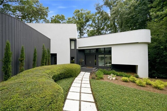 Foto del edificio - 13 Heards Overlook Ct NW