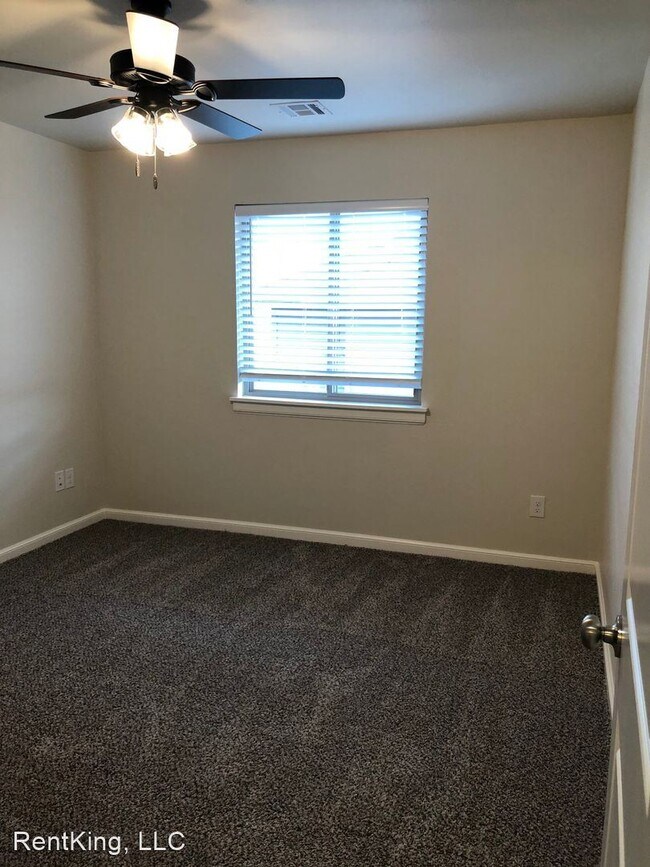 Building Photo - 3 br, 2.5 bath House - 1508 NW 13th St