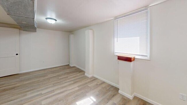 Foto del edificio - 106 Division St NW