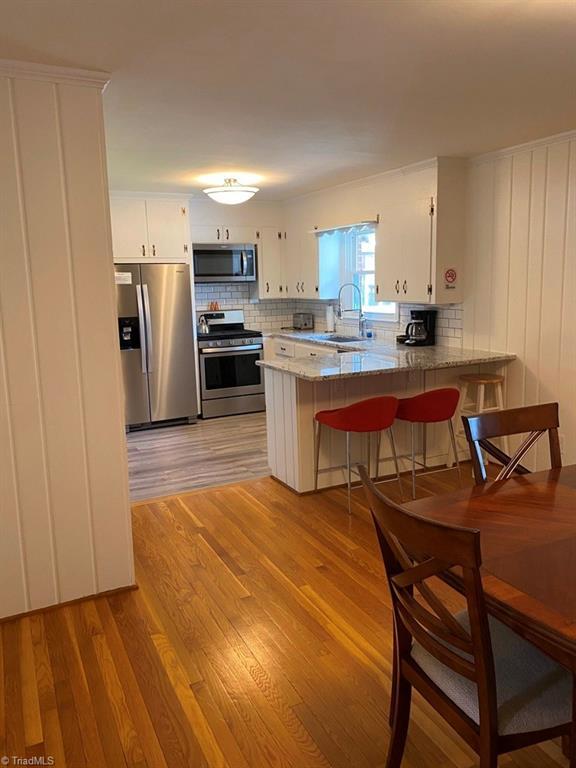 Foto del edificio - 2810 Deerwood Dr