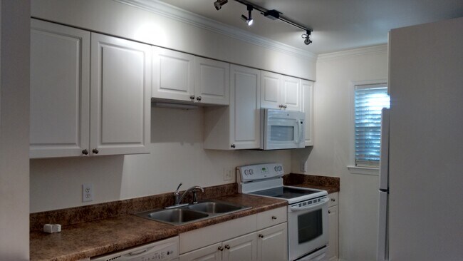 *does not include Microwave Oven - 1513 E Franklin St