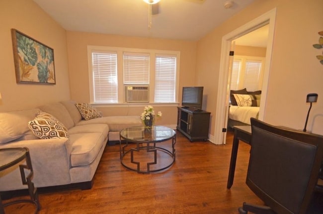 Building Photo - 234 Spring St