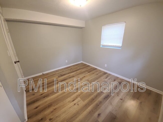 Building Photo - 6230 Eastridge Dr