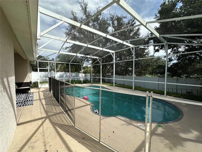 Building Photo - 2721 Athens Dr