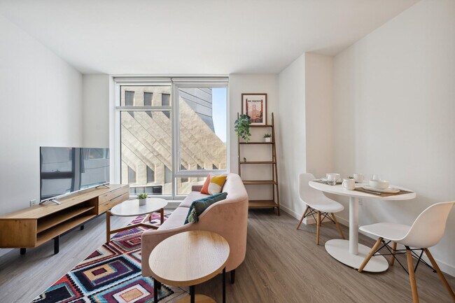 Foto del edificio - 8 10th St