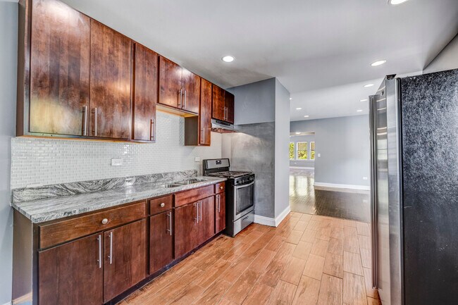 Building Photo - 7025 S Chappel Ave