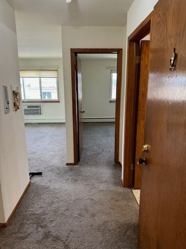 905 Oak Ave Unit 208, Tomah, WI 54660 Room for Rent in Tomah, WI