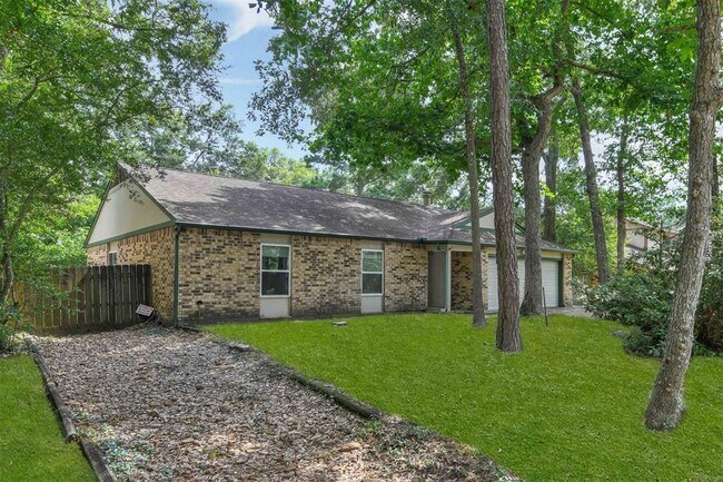 Building Photo - 3310 Holly Green Dr