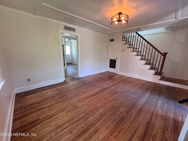 Building Photo - 2786 Fieldston Ln