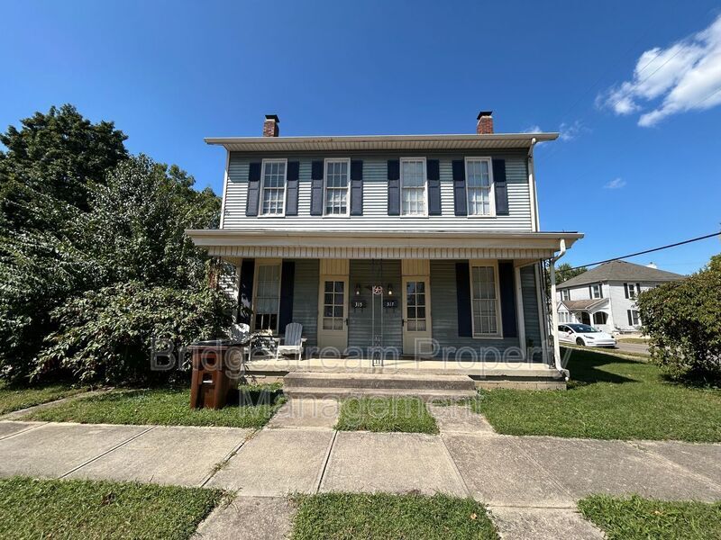 Photo - 315 N 4th St.