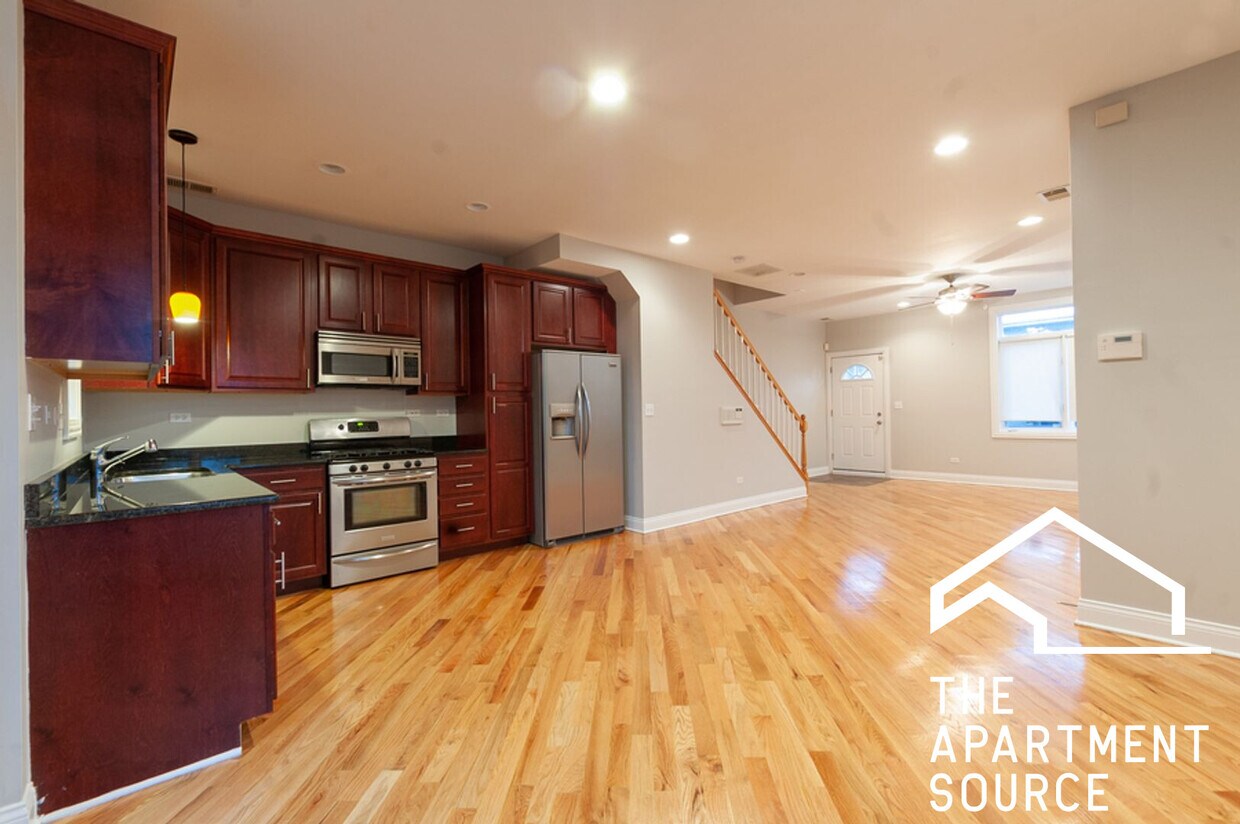 Foto principal - 7008 W Medill Ave