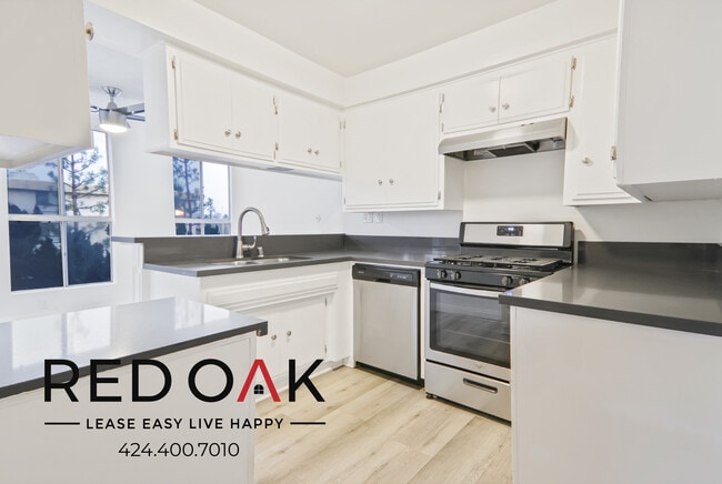 Building Photo - Spectacular and Spacious One Bedroom with ...