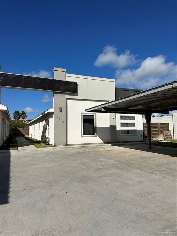 Building Photo - 18 South Dr