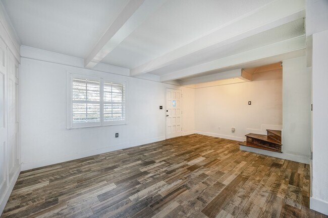 Building Photo - Spacious College Park Townhome for Rent wi...