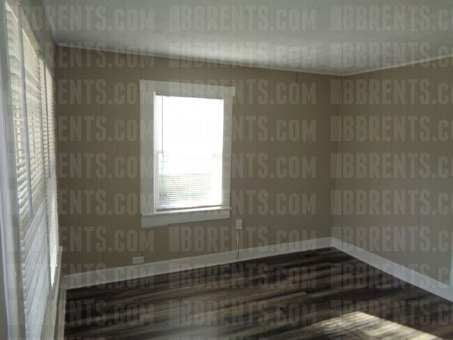 Building Photo - 643 Syracuse Ave 3BR/1BA (Dayton)