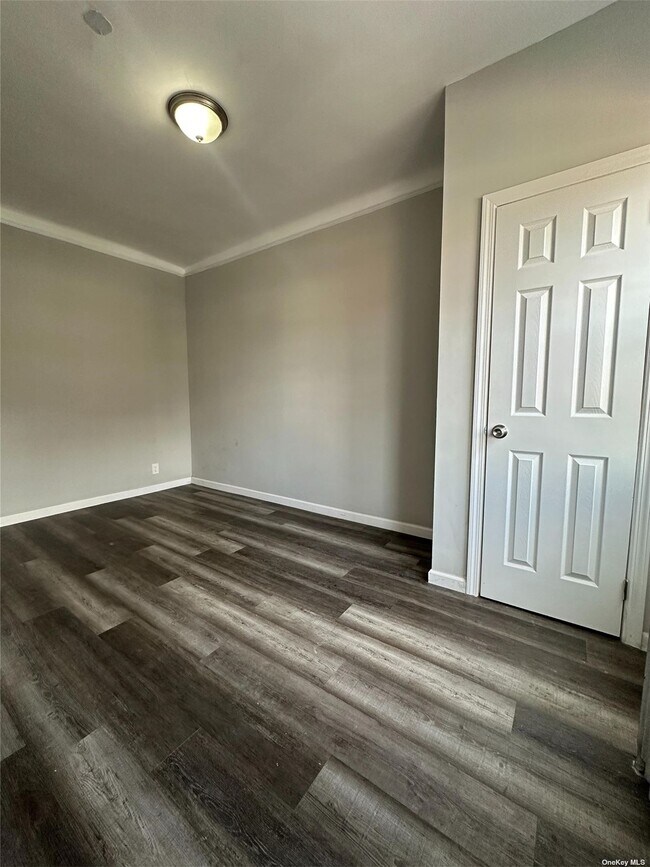 4042 Paulding Ave Unit 1, The Bronx, NY 10466 Room for Rent in The