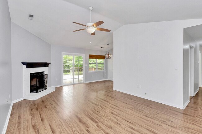 Foto del edificio - 14034 Eden Ct
