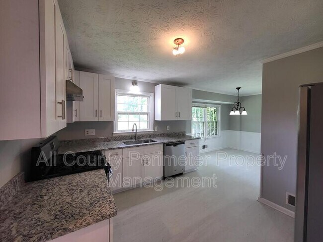 Foto del edificio - 4548 Shallowford Rd