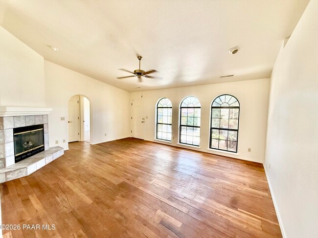 Building Photo - 352 Prescott Dr