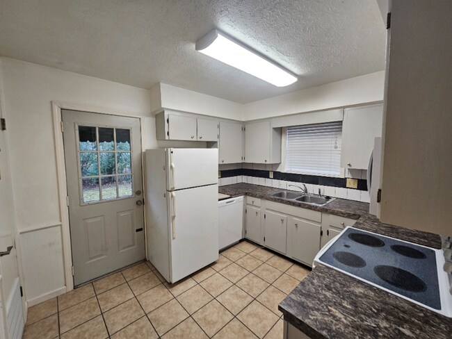 Foto del edificio - 1926 Martin St