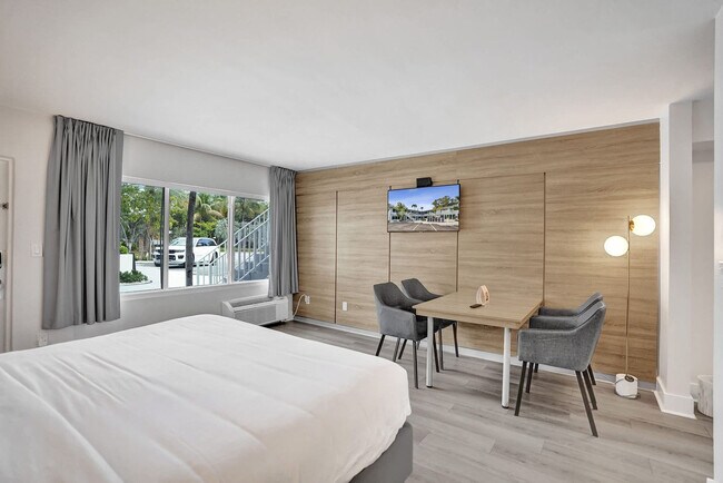 Foto del edificio - 3621 N Ocean Blvd