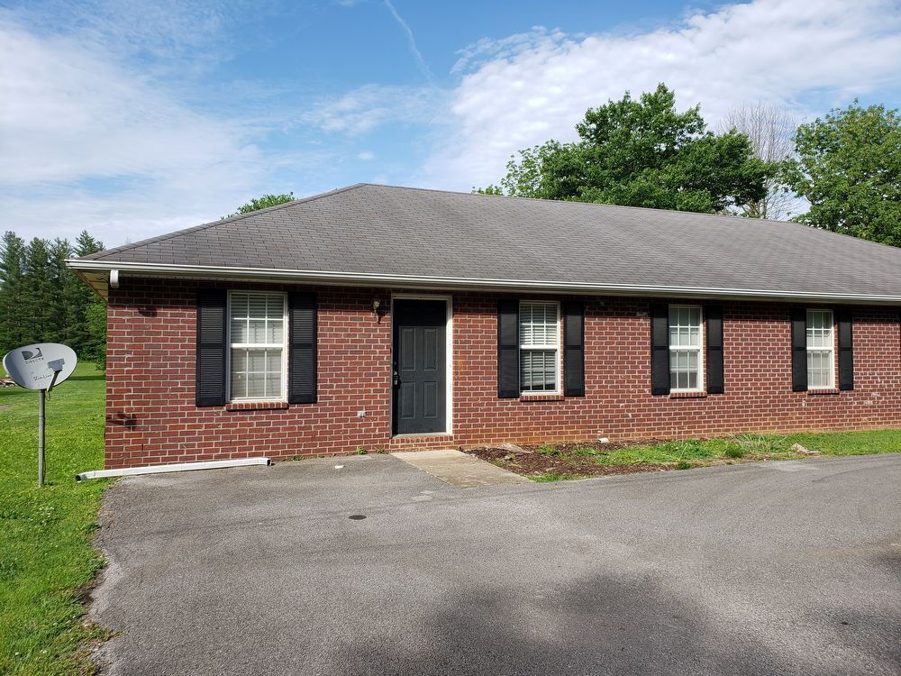 COMING SOON1 Level Stewartsboro and Blackman House Rental in