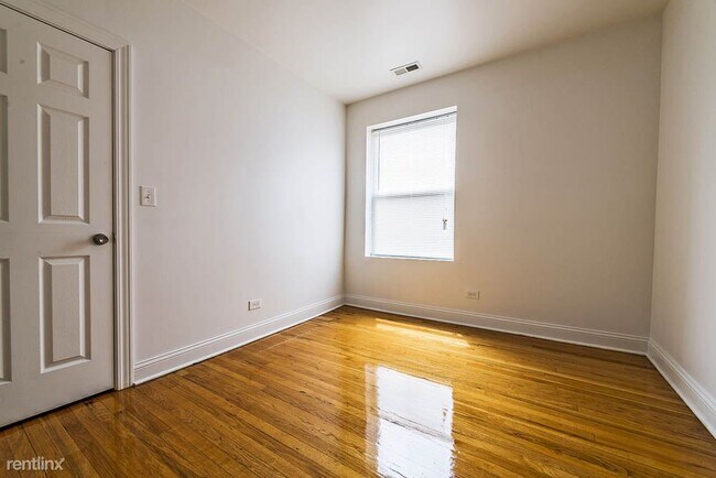 Foto del edificio - 2 br, 1 bath Apartment - 6954 S Calumet Ave