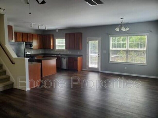 Foto del edificio - 821 Woodside Park Ln