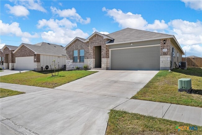 Building Photo - 9705 Kensley Rose Dr