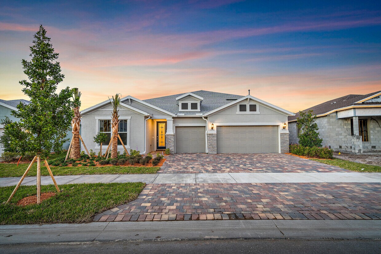 Primary Photo - 10503 SW Captiva Dr