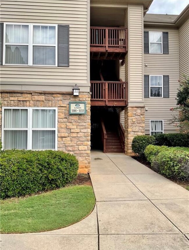 Building Photo - 1133 Harts Ridge Dr