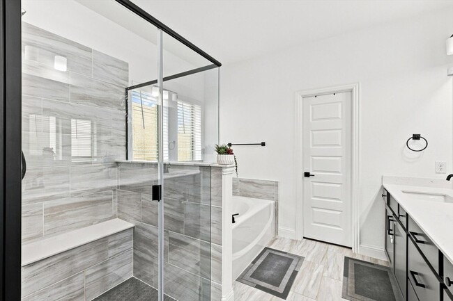 Building Photo - 1717 Canals Dr