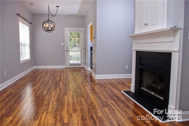 Foto del edificio - 917 Shearer St