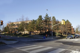 Building Photo - Clark Townhomes