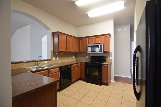 Building Photo - 5701 Southern Belle Dr