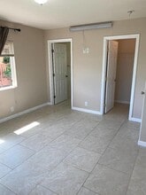 Building Photo - 4008 Keaka Dr