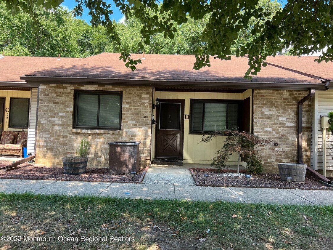 66 Overlook Way, Manalapan Township, NJ 07726 House Rental in Manalapan Township, NJ