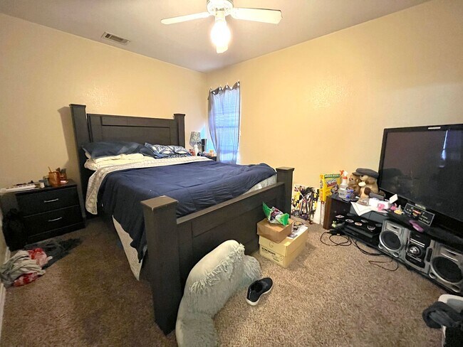 Foto del edificio - Charming 3/3 Available August 1st!