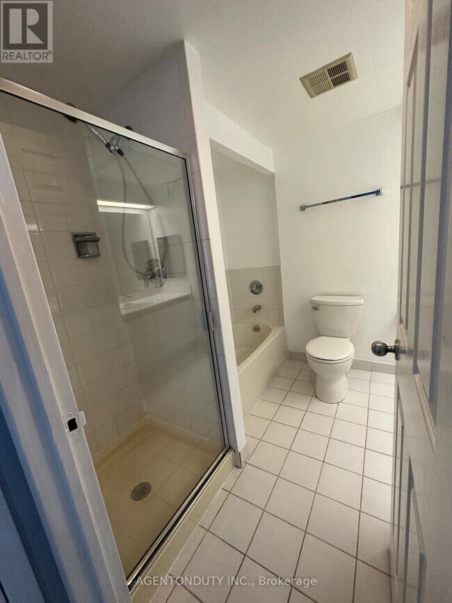 Building Photo - 77 Harbour Square