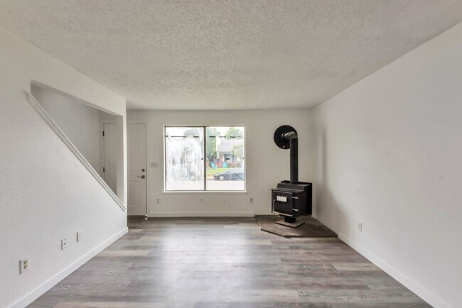 Foto del edificio - 1702 C St SE