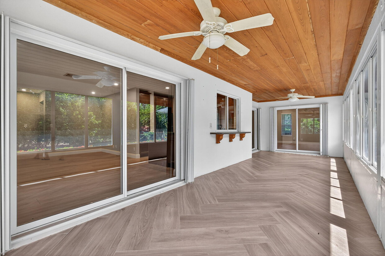 Foto principal - 905 Shore Dr
