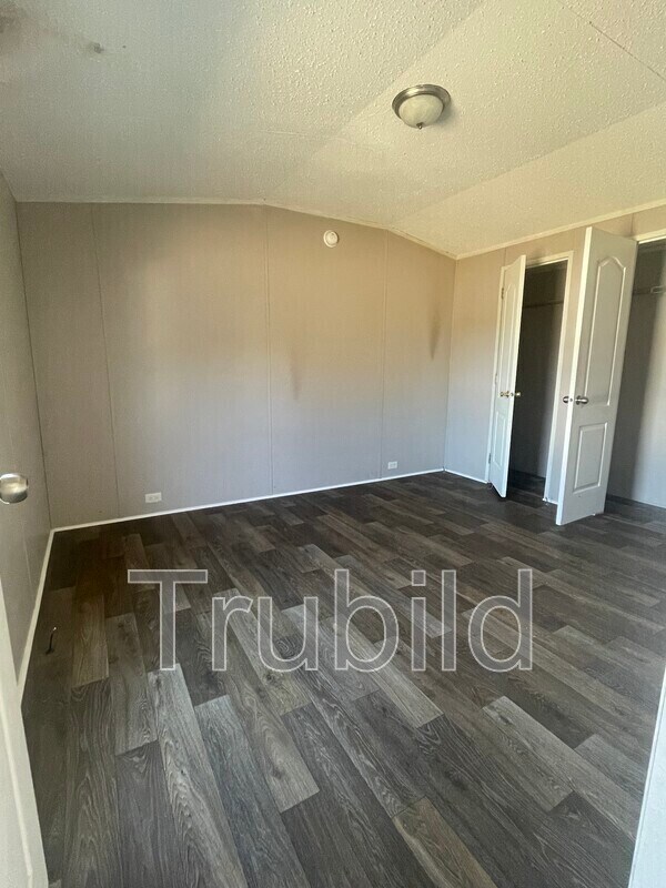 Foto del edificio - 32 Lone Pine Ln