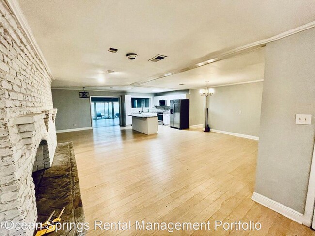 Foto del edificio - 3 br, 2 bath House - 3801 Torres Avenue
