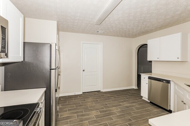 Foto del edificio - 7471 Garnet Dr