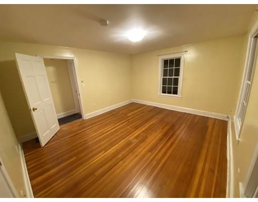 Building Photo - 26 Pleasant St