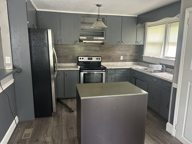 Foto del edificio - 2705 Lookout Ave