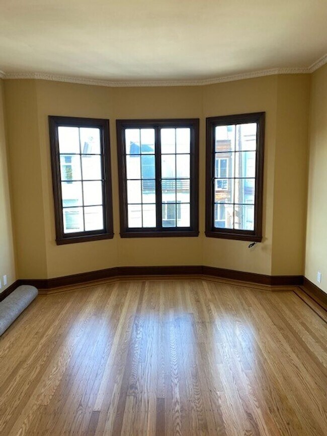 Foto del edificio - 3BR/2BA Renovated! Charm Galore! Cow Hollo...